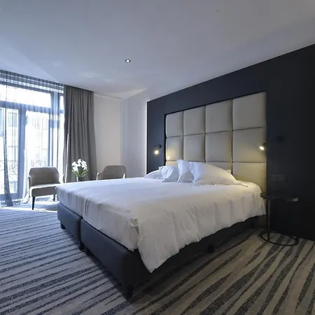 Monarc Hotel 4*