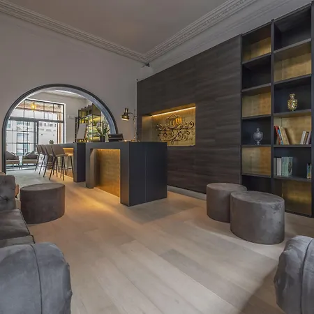 Monarc Остенде