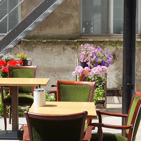 Monarc Hotel