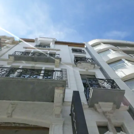 Monarc 4* אוסטנדה