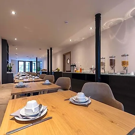 Monarc 4* Ostende