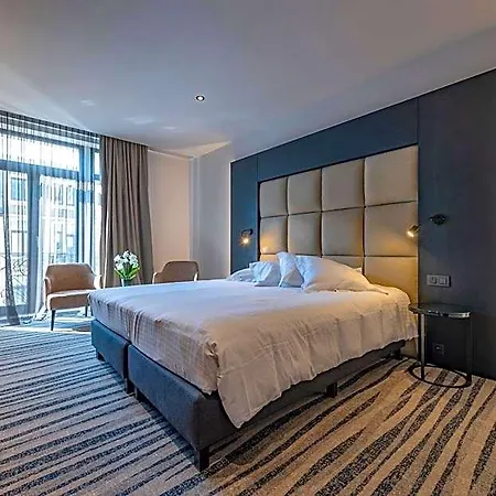 Monarc Hotel 4*