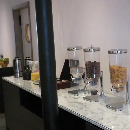 Monarc Hotel