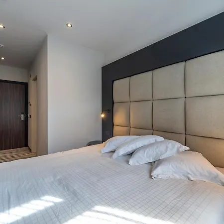 Monarc Отель Остенде