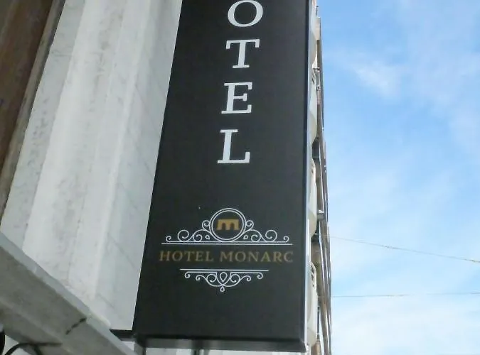 Monarc 4*