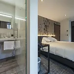 Monarc Hotel