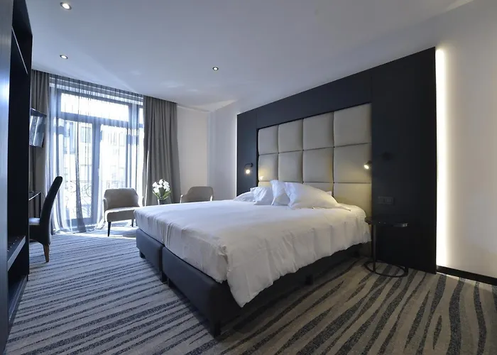 Monarc Отель 4*